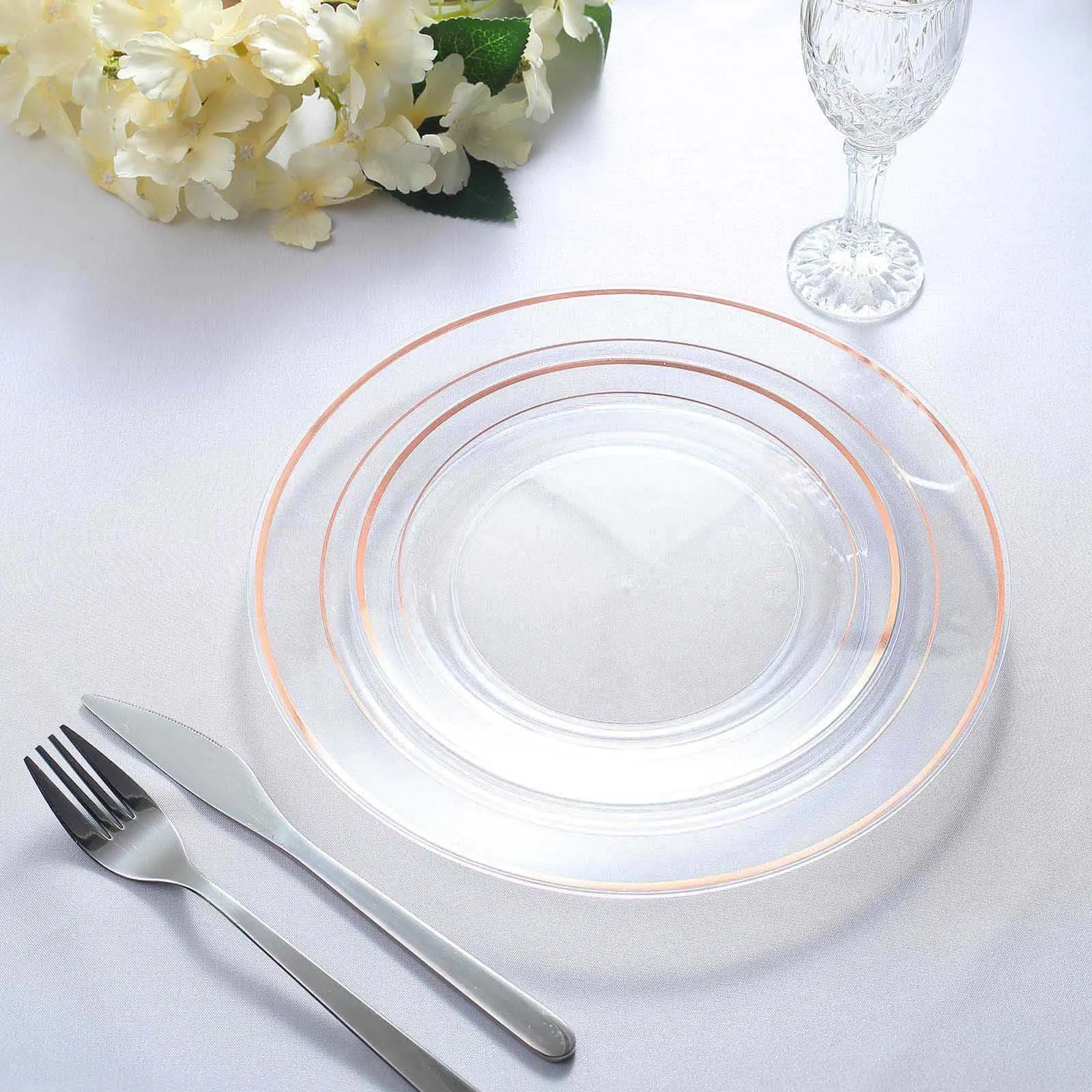 10 Pack 10" Très Chic Rose Gold Rim Clear Disposable Dinner Plates, Plastic Party Plates