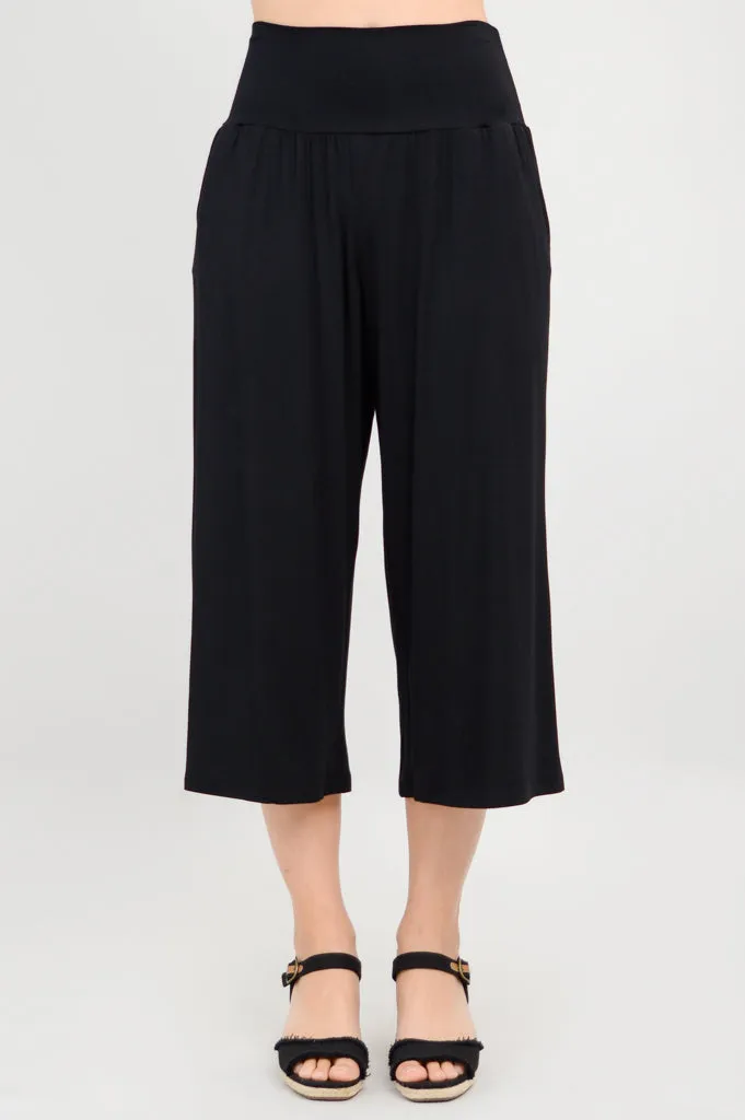 Gaylene Capri, Black, Bamboo