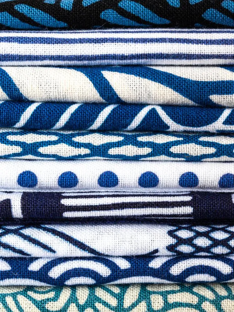 Kamawanu Tenugui - Wavy Blue Stripes