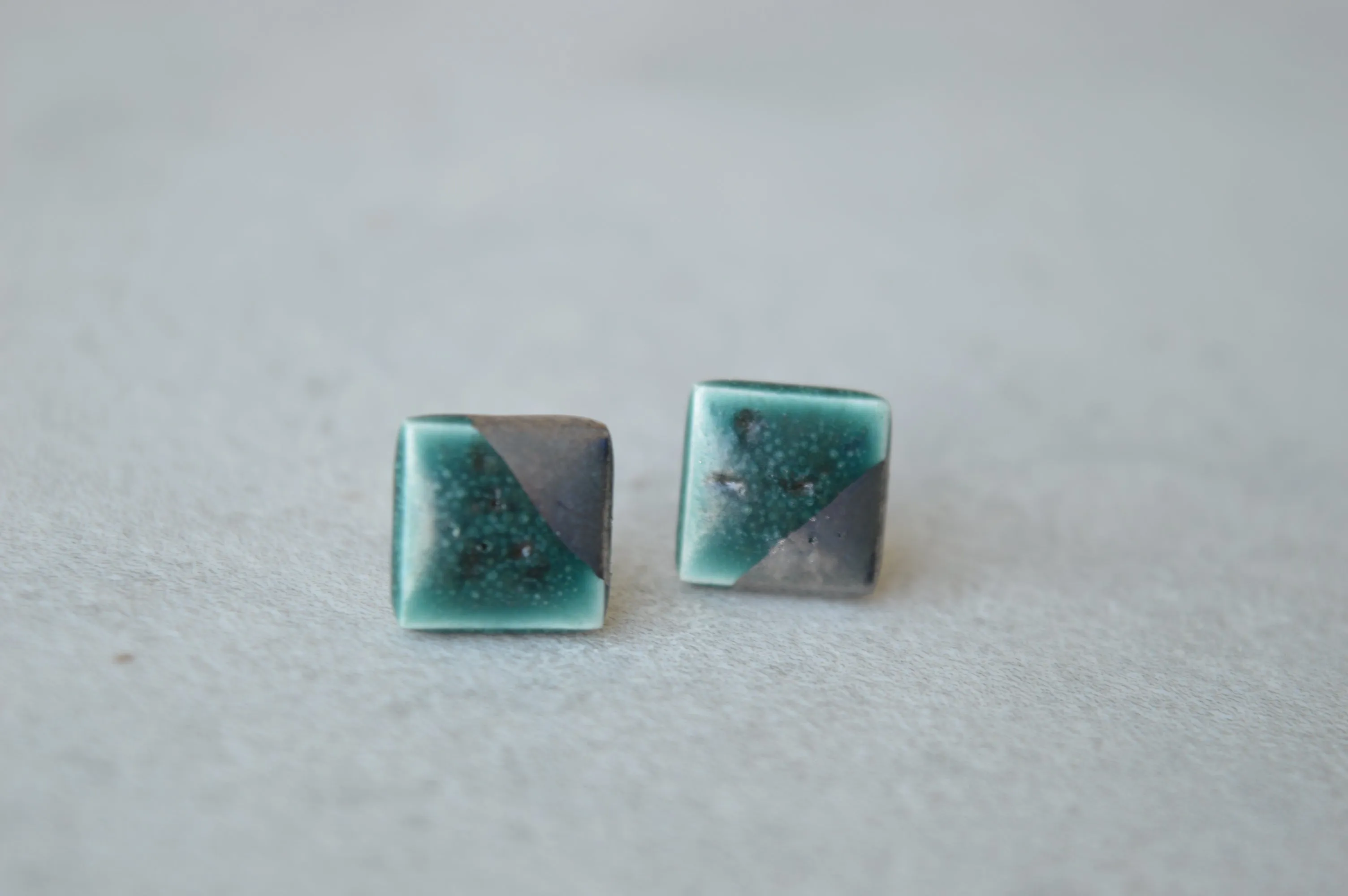 Stud earrings No. 11