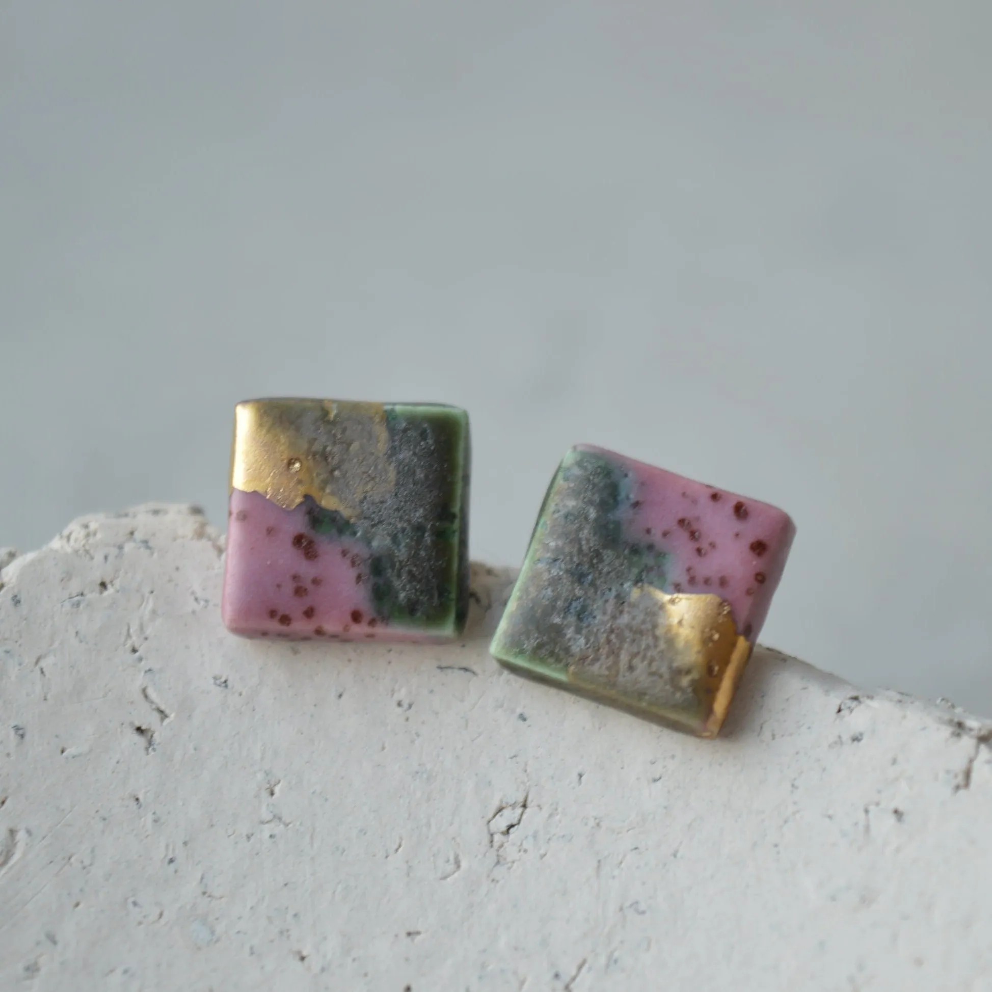 Stud earrings No. 5