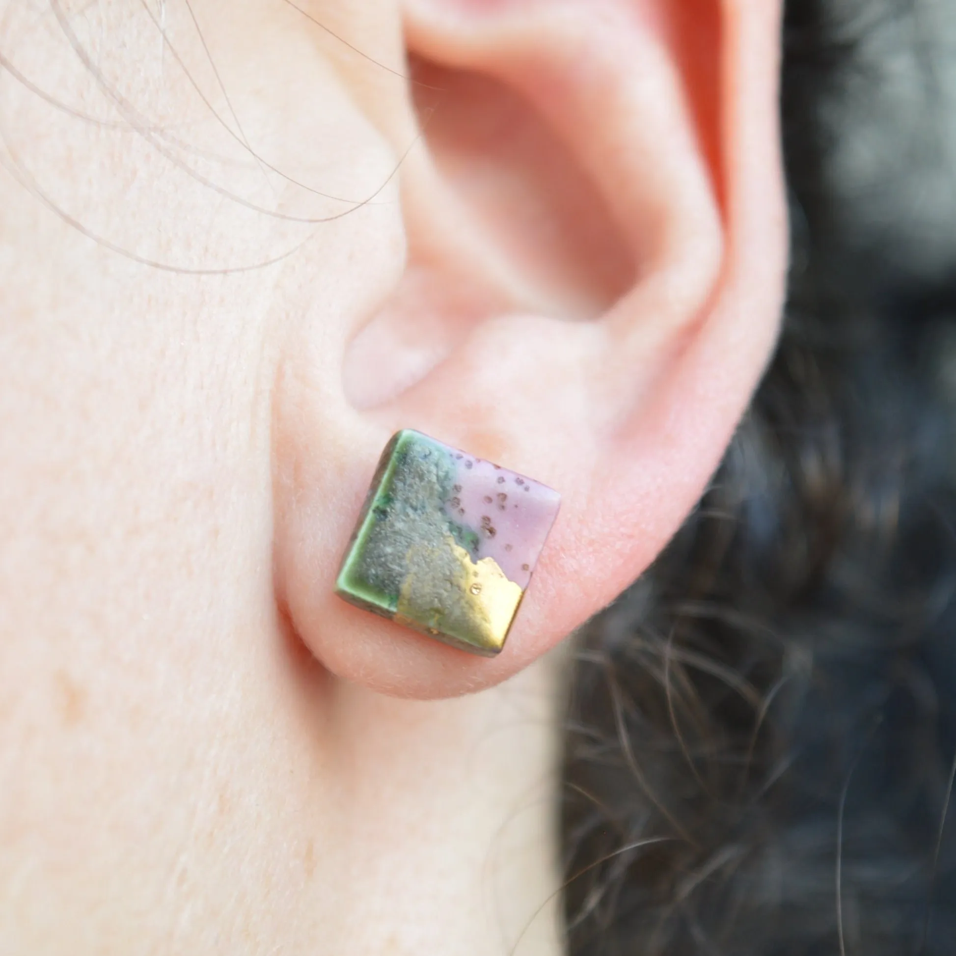 Stud earrings No. 5